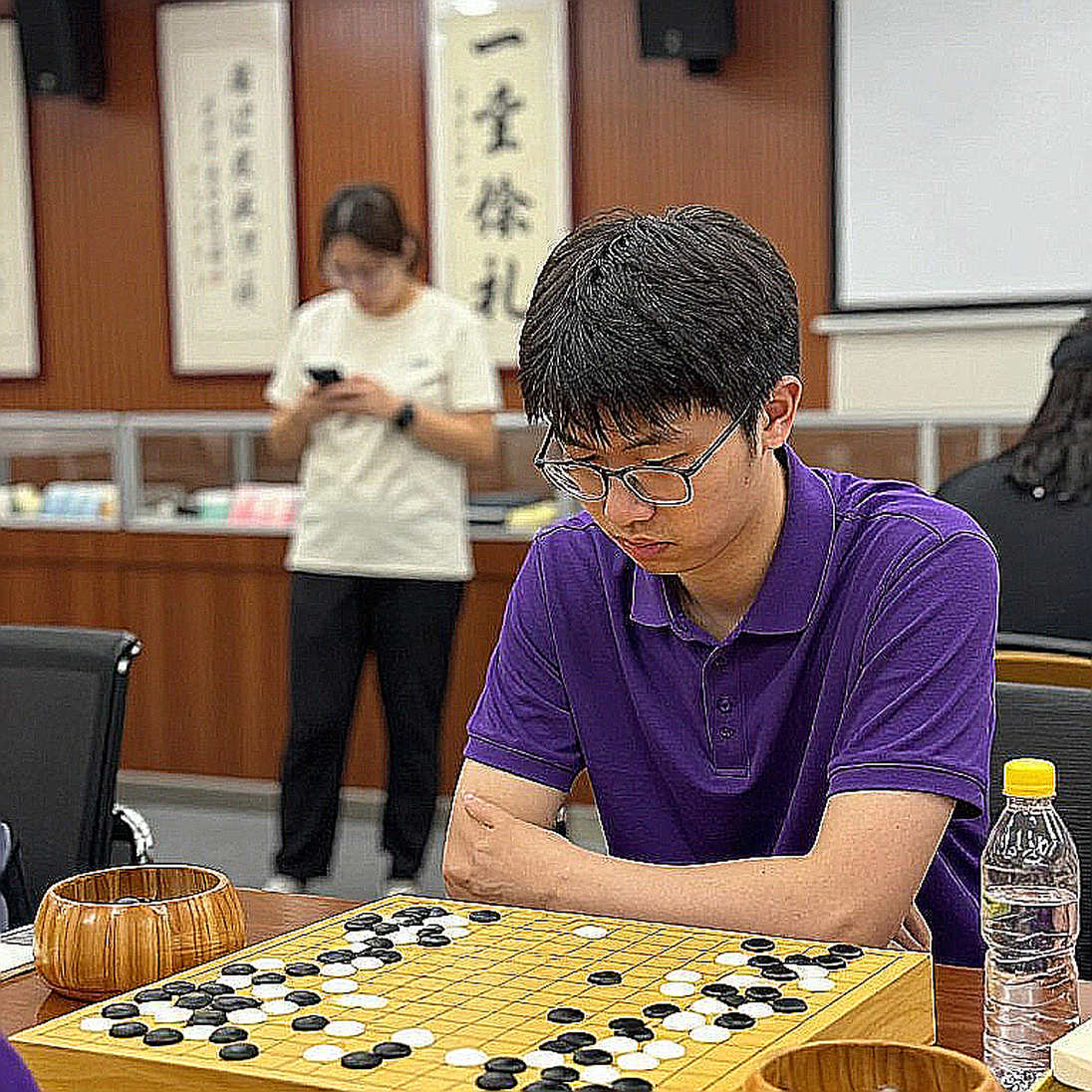 Olympiad Cờ vua 2026 vòng 9: Gukesh thoát hiểm ở bàn số 4, Ấn Độ vẫn chưa nắm quyền tự quyết