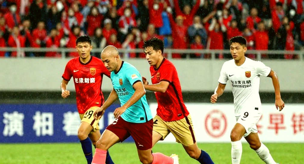 Vietnamese Football: From World Cup Aspirations to the Sustainable Development Equation