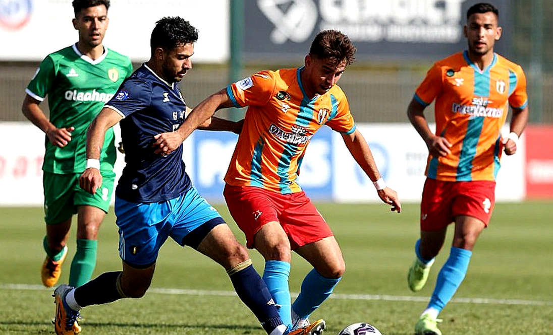 Mắt trọng tài: Thất bại 0-2 trước Thái Lan và canh bạc thủ môn Patrik trước Pakistan