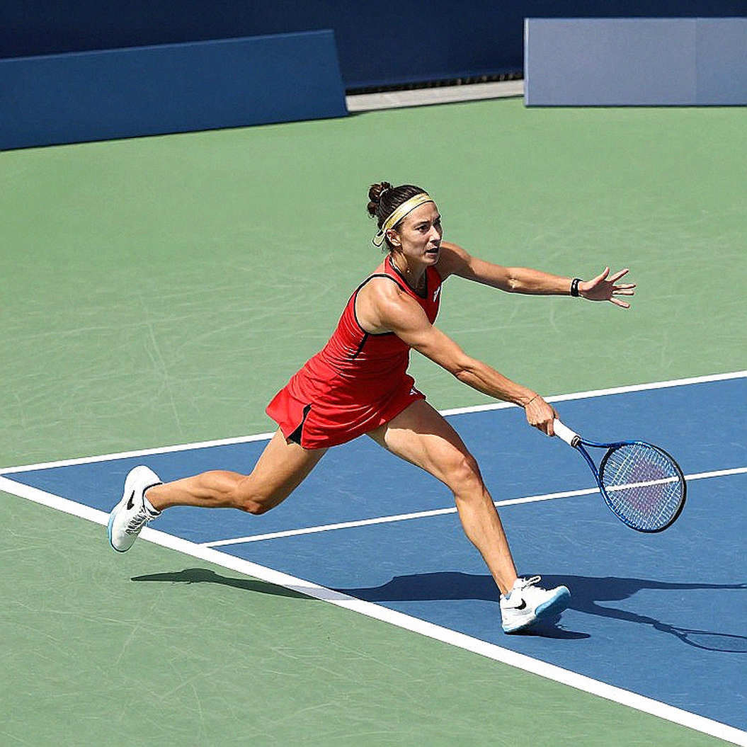 Carlos Alcaraz vượt qua thất bại set đầu tiên tại US Open 2026, duy trì chuỗi trận thắng dài nhất sự nghiệp