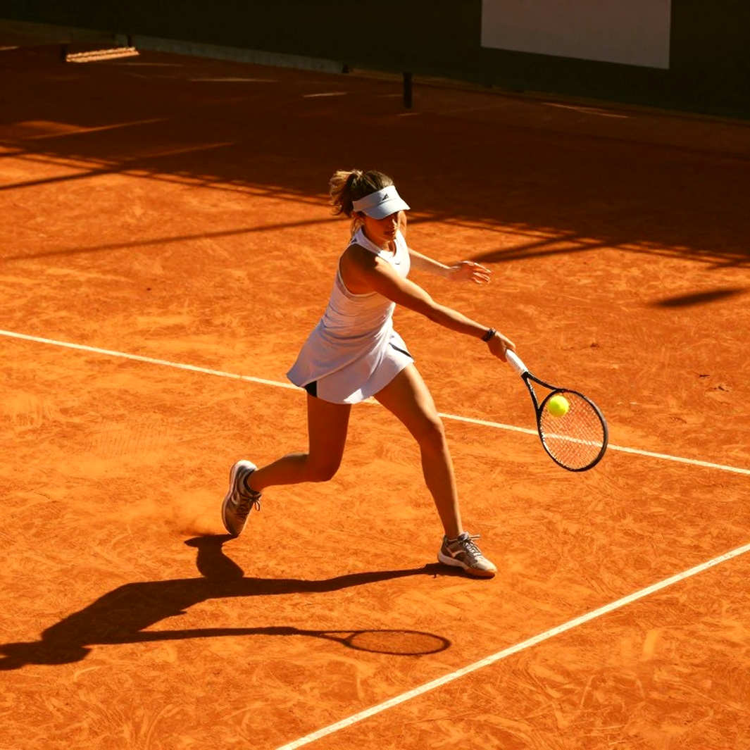 Carlos Alcaraz vượt qua thất bại set đầu tiên tại US Open 2026, duy trì chuỗi trận thắng dài nhất sự nghiệp