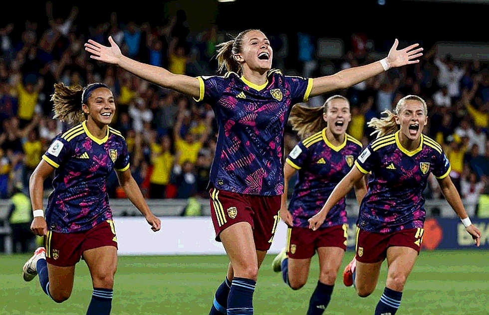 Việt Nam vô địch ASEAN Cup 2026: chiếc cúp đã trao, hóa đơn còn treo