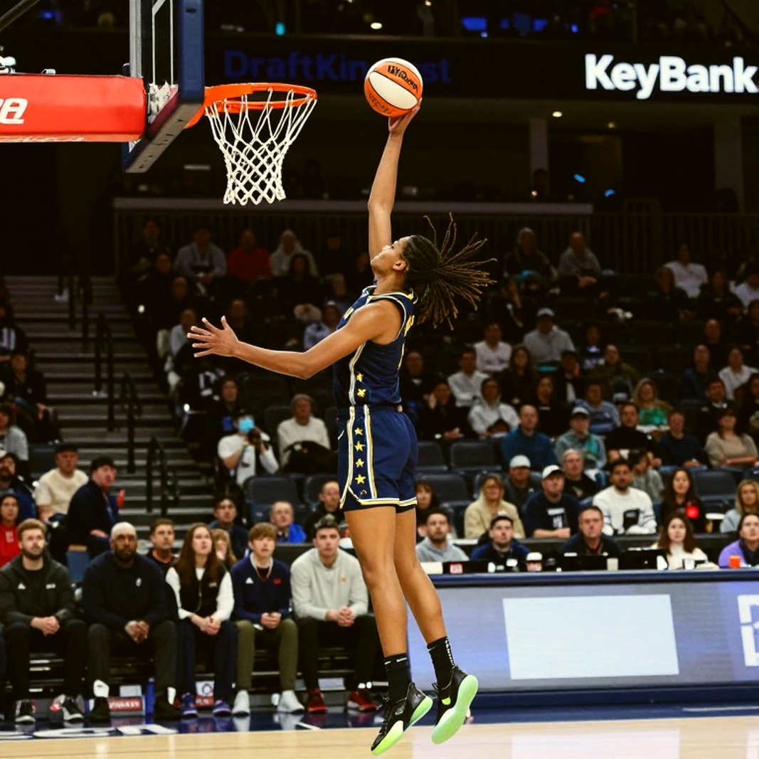 Chicago Sky lose Skylar Diggins to knee injury: The fall of a dynasty starts with a slip Chicago Sky lose Skylar Diggins to knee injury: The fall of a dynasty starts with a slip