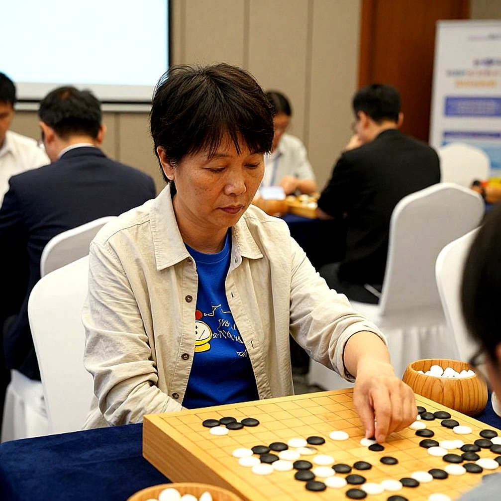 Carlsen trở lại, bàn cờ toàn cầu mở ra ván đấu mới