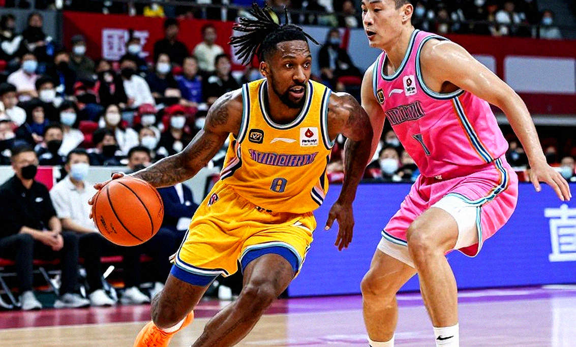 Olympiacos và Empai Entzai: Tốc độ ở vị trí số bốn và khoảng trống dữ liệu